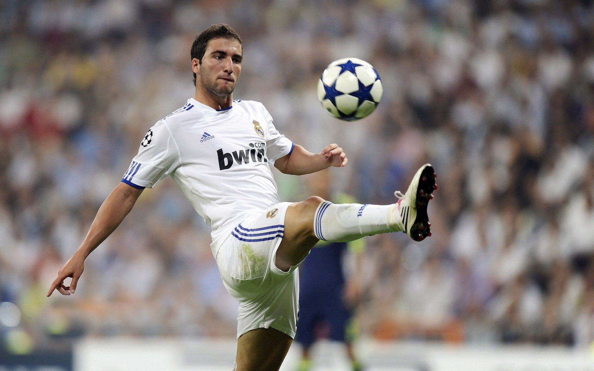 英超争冠之夜，当哈弗茨用防守，为阿森纳铸就最后一块冠军拼图