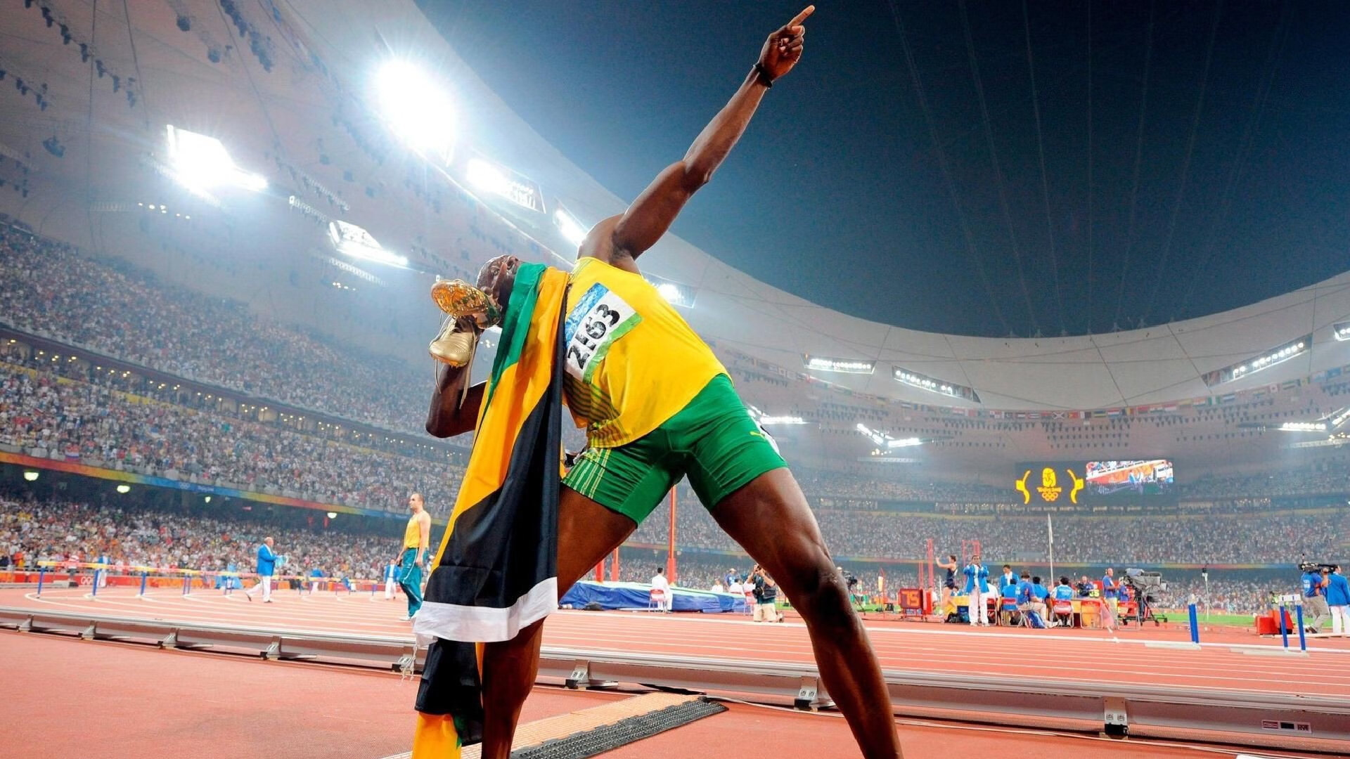 意甲焦点战？不，是黄蜂蛰醒篮网，一场跨界隐喻的体育启示录